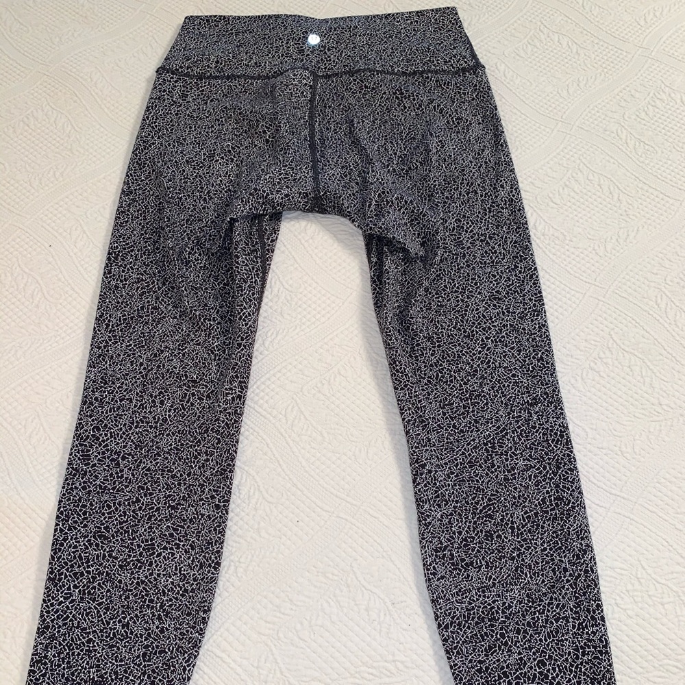 High rise lululemon 28” thick leggings size 10